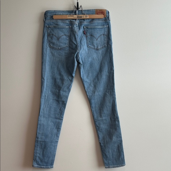 Levi’s 711 Skinny Blue Jeans with flower embroidery - Picture 4 of 5